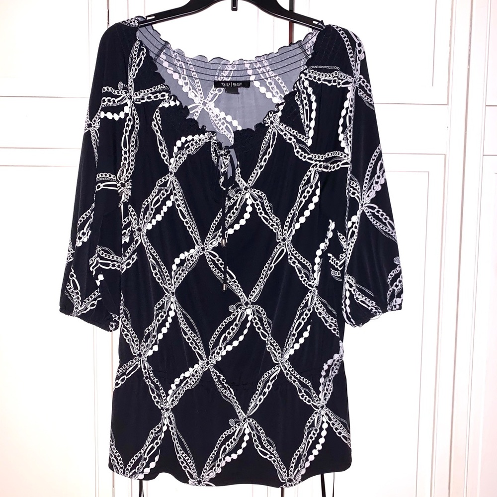 White House black market WHBM off shoulder shirt M